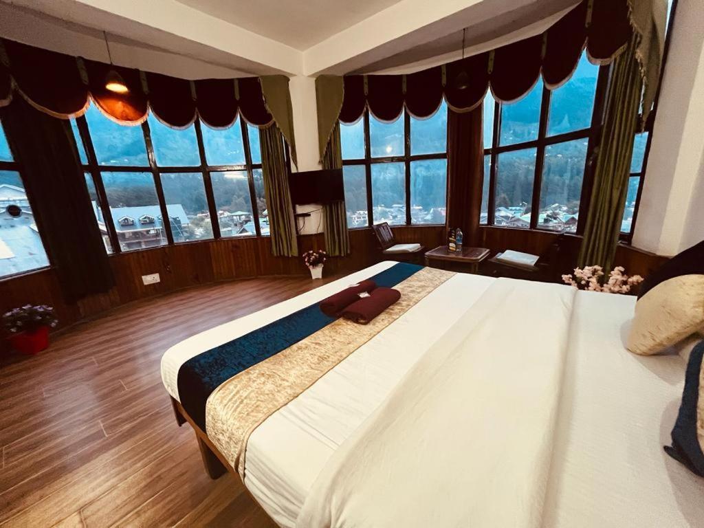 Hotel In Manali With Mountain View Near Mall Road 외부 사진