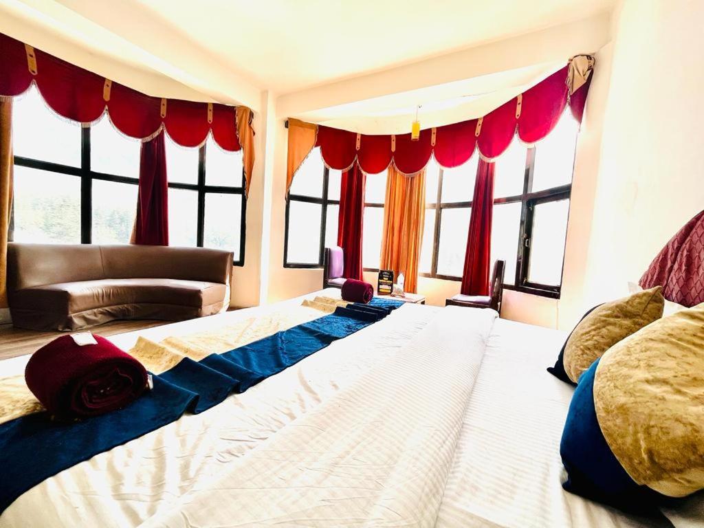 Hotel In Manali With Mountain View Near Mall Road 외부 사진