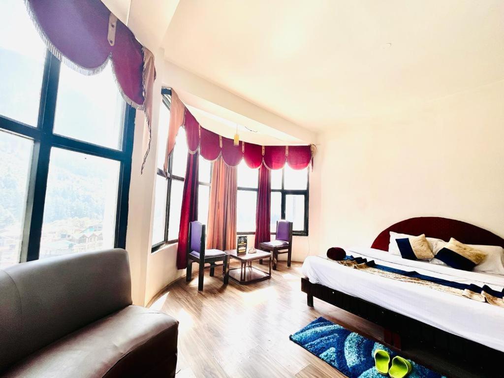 Hotel In Manali With Mountain View Near Mall Road 외부 사진