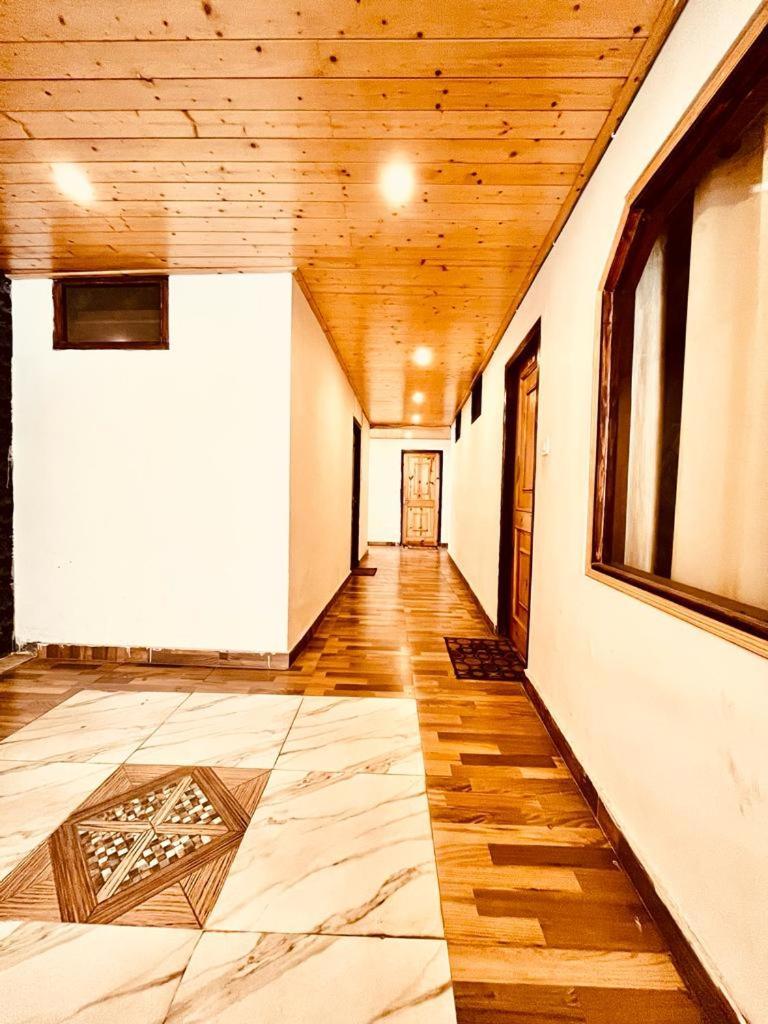 Hotel In Manali With Mountain View Near Mall Road 외부 사진